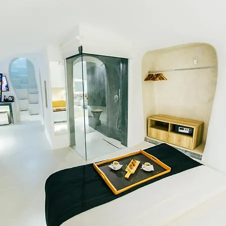 Edem Boutique Oia